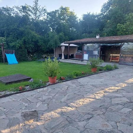 Villa Митровата Къща Raynovtsi Exterior foto