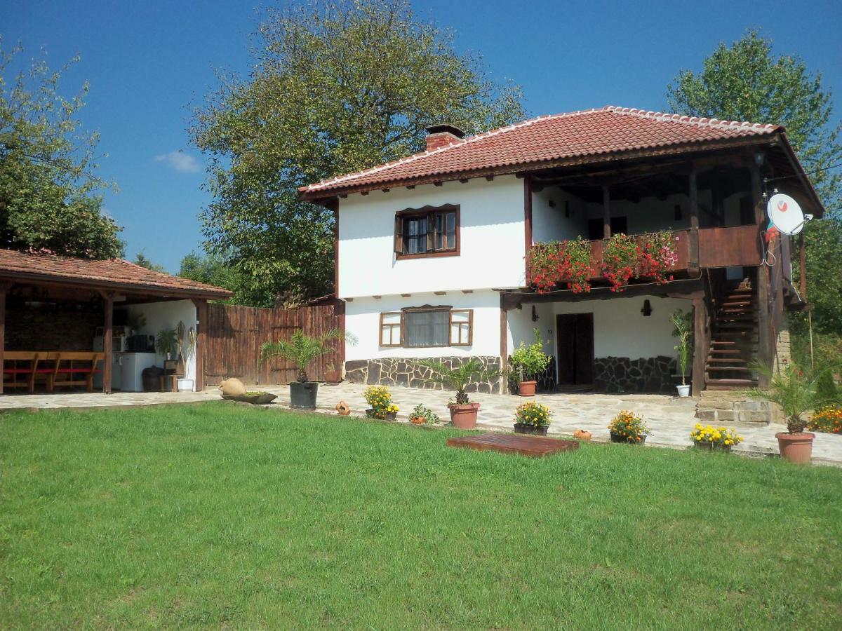 Villa Митровата Къща Raynovtsi Exterior foto